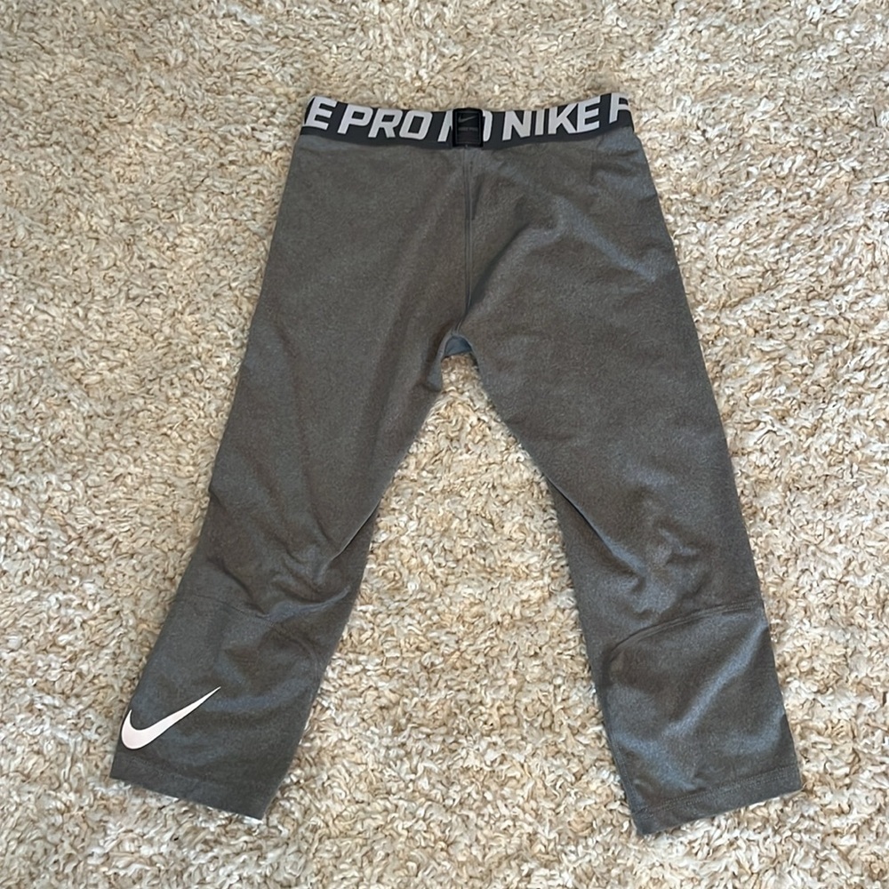 Nike pro grey leggings - Picture 3 of 5